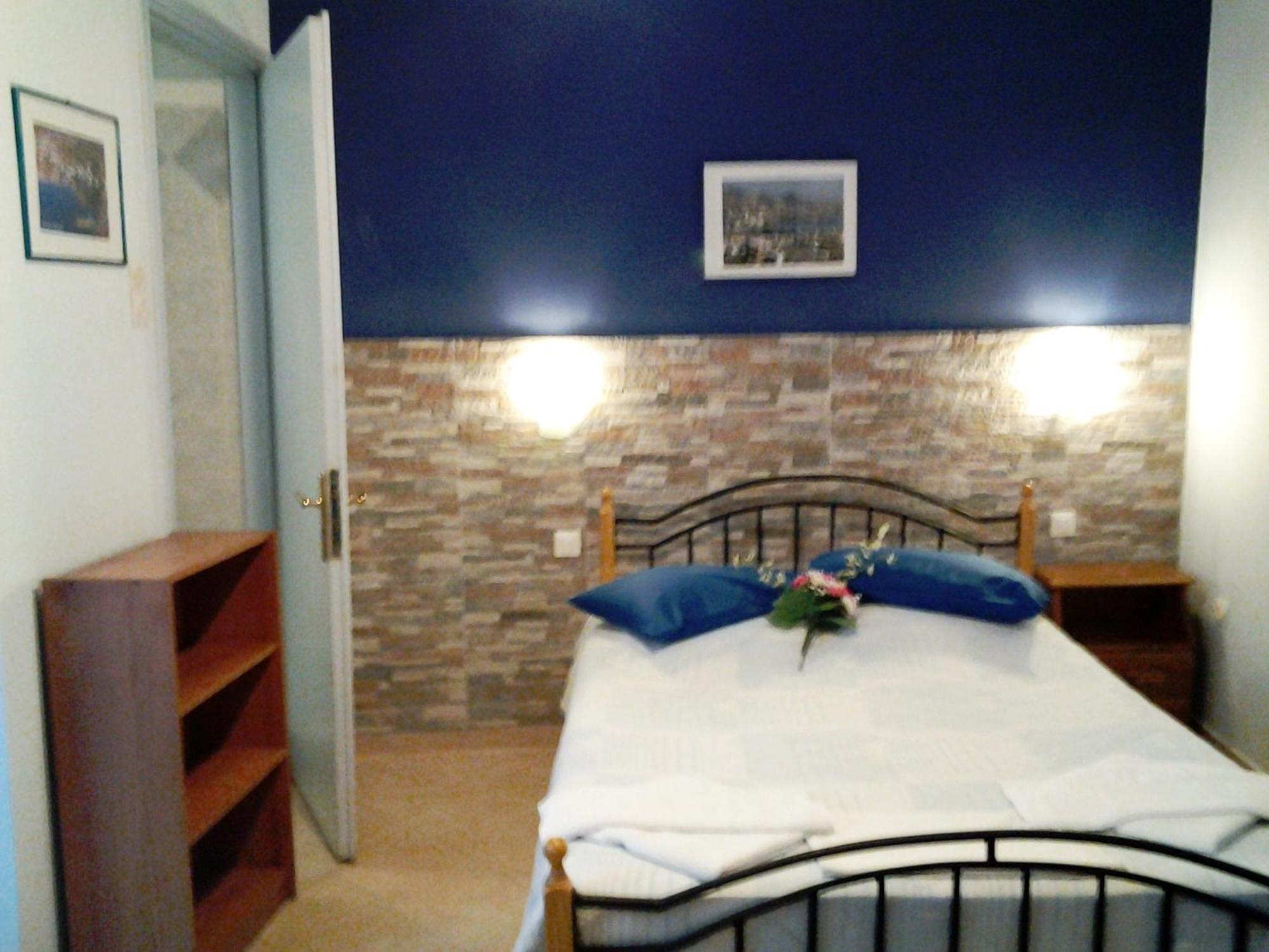 Apergis Rooms Ermúpoli Szoba fotó