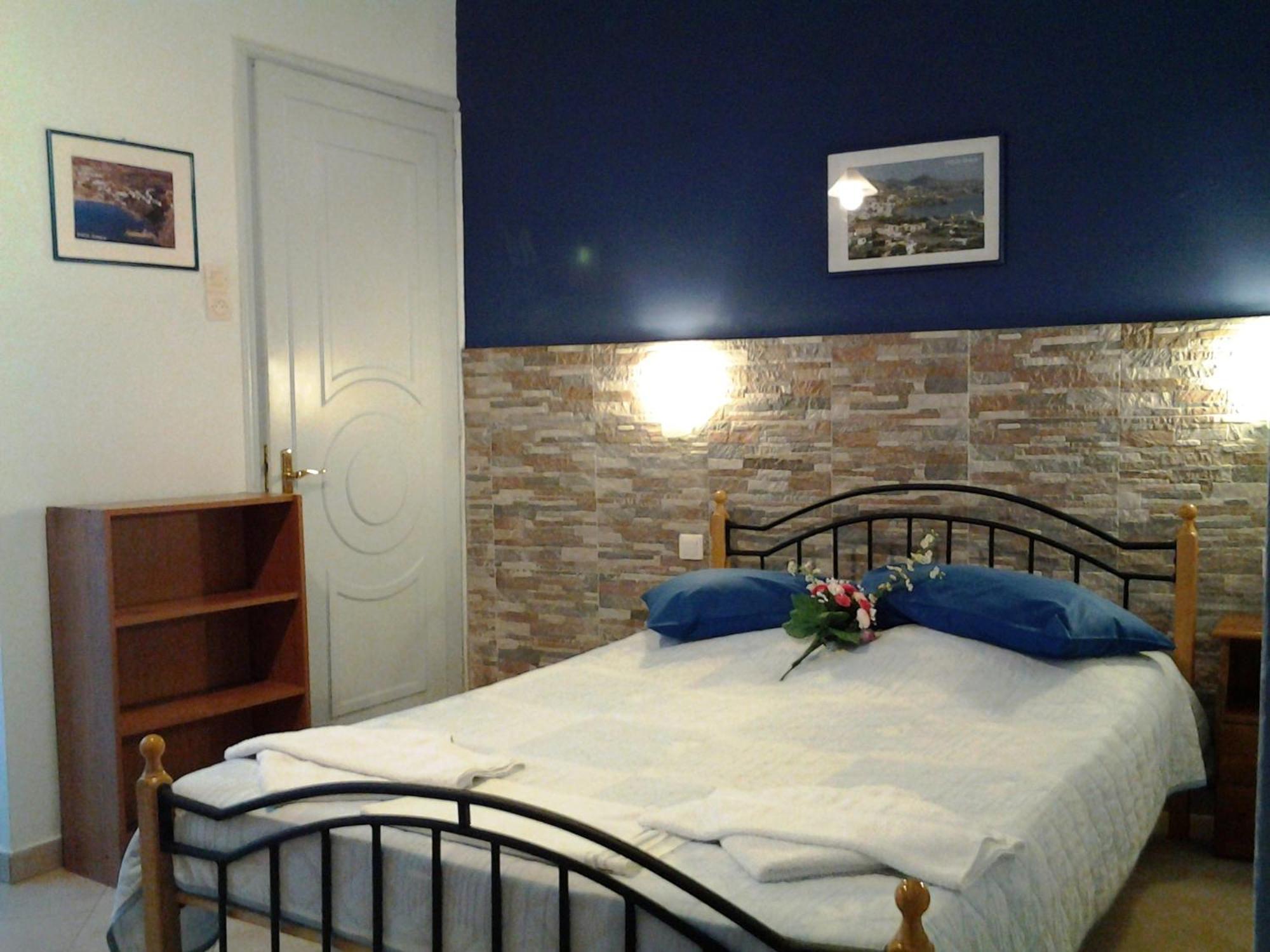 Apergis Rooms Ermúpoli Szoba fotó